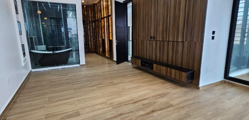 A Five-Bedroom, Fully Detached Duplex