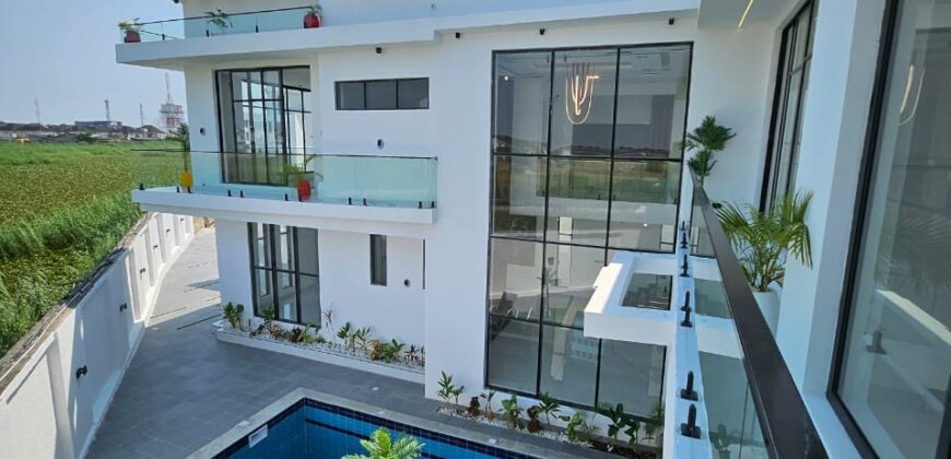 5 BEDROOM FULLY DETACHED DUPLEX NEAR CHEVRON.