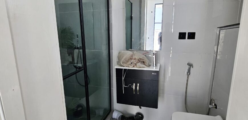 5 BEDROOM FULLY DETACHED DUPLEX NEAR CHEVRON.