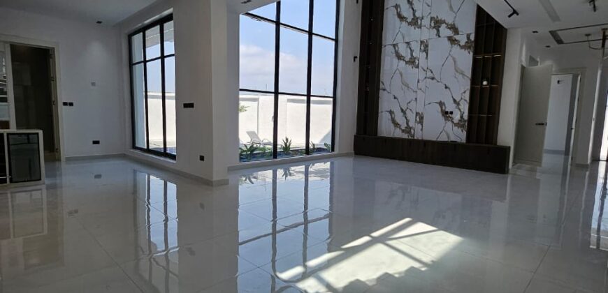 5 BEDROOM FULLY DETACHED DUPLEX NEAR CHEVRON.